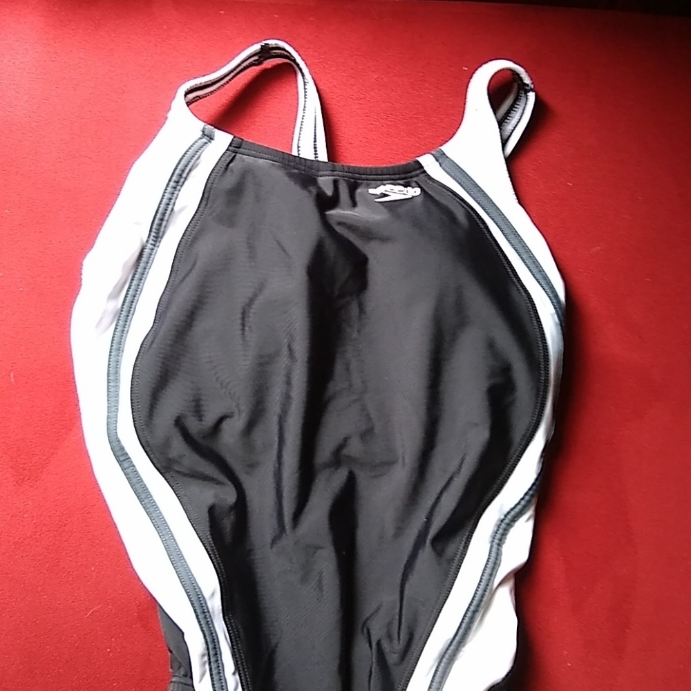 Speedo 1 piece size 12